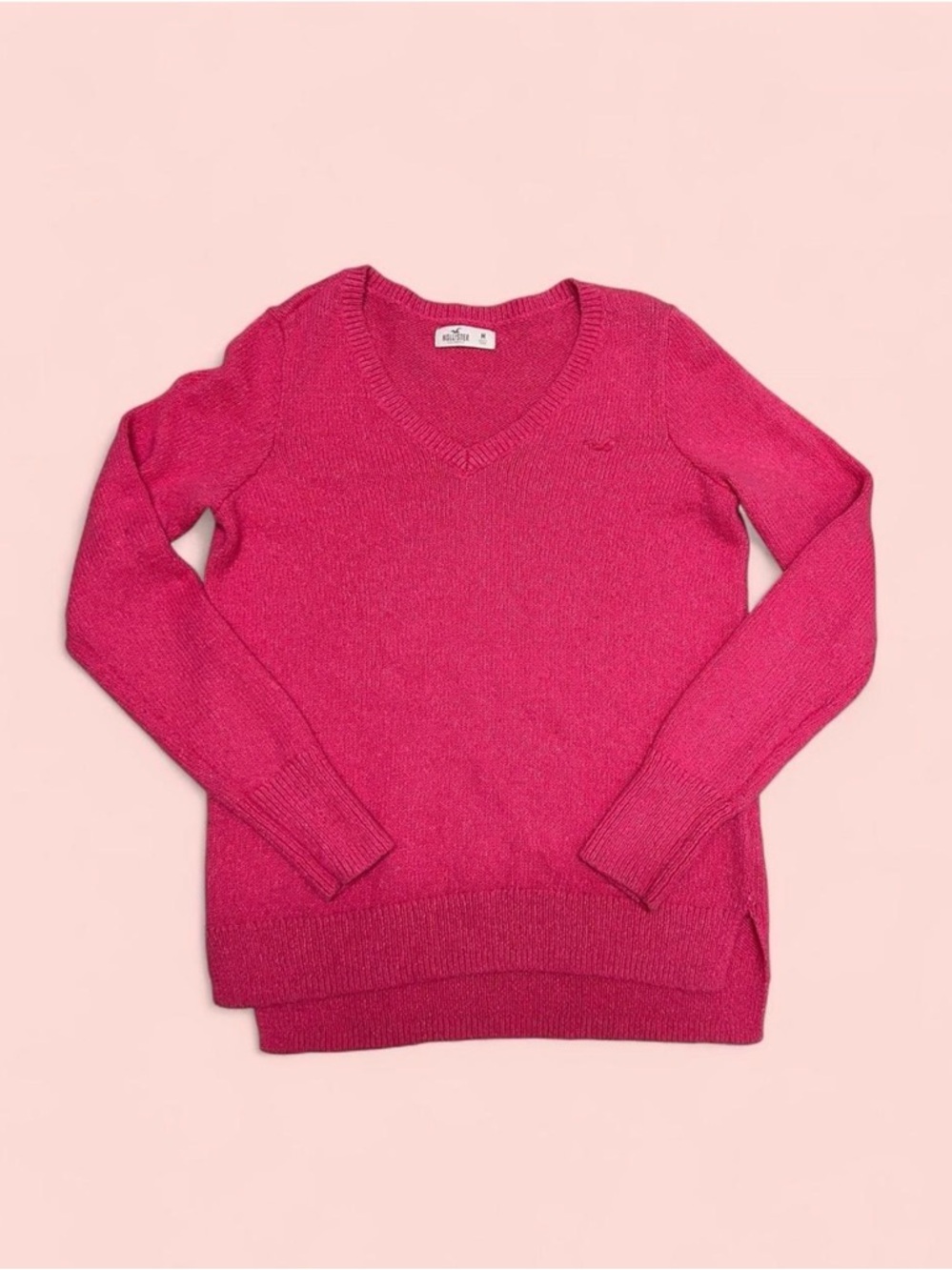 Hollister Women's V-Neck Sweater in Fuchsia Pink